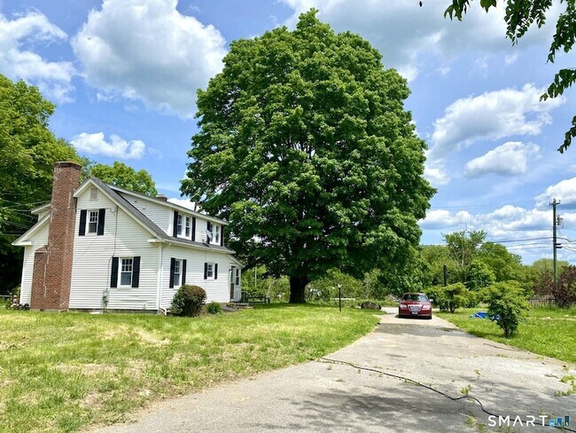 Foto del edificio - 589 Old Hartford Rd