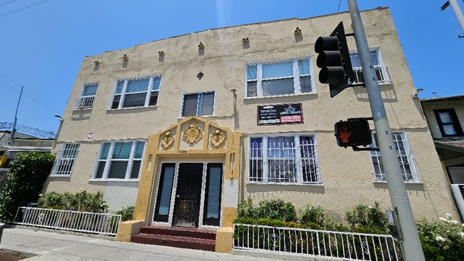 Building Photo - 1185 E Vernon Ave