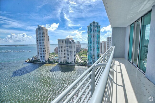 Building Photo - 325 S Biscayne Blvd