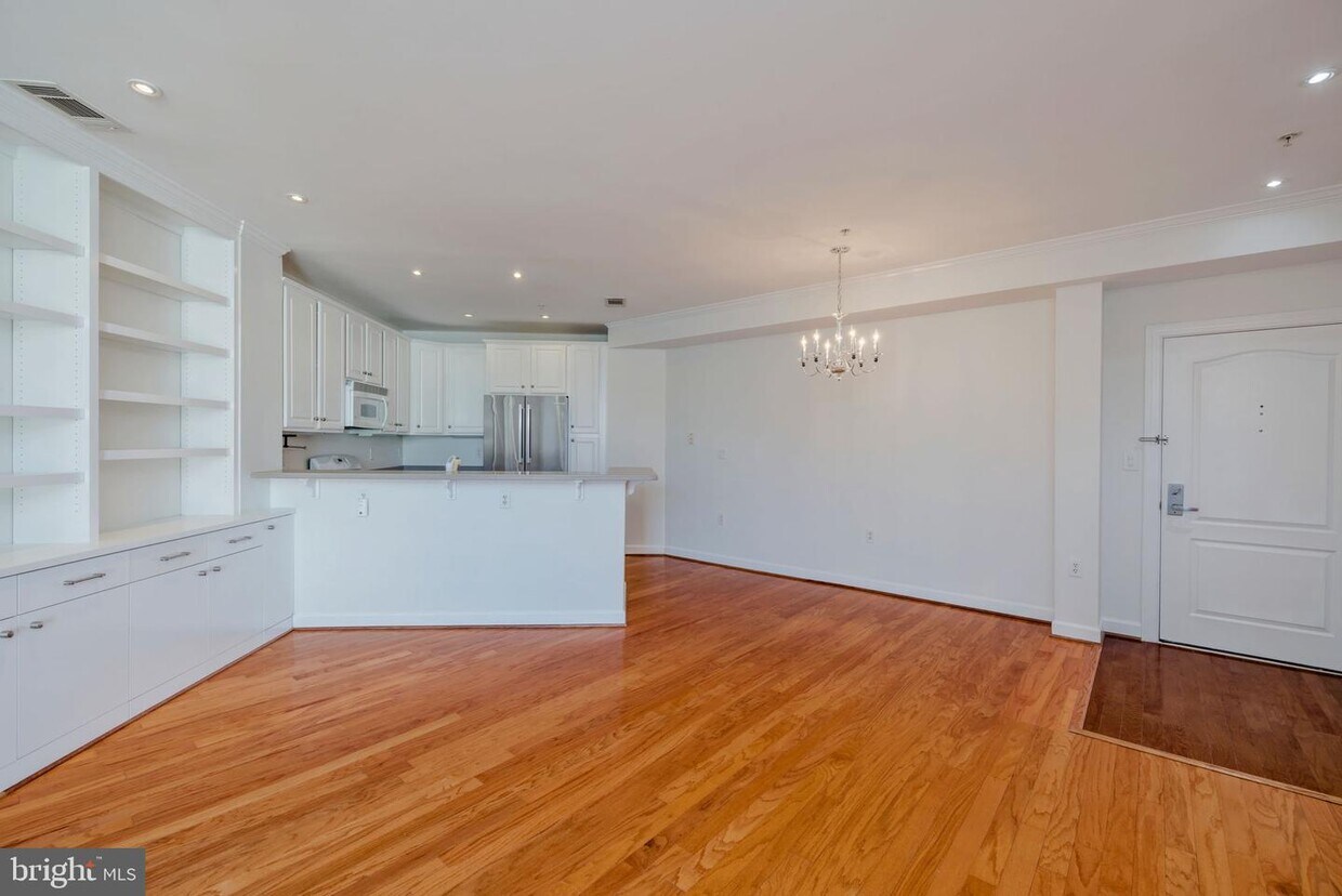 400 Cameron Station Blvd Unit 421, Alexandria, VA 22304 Room for Rent