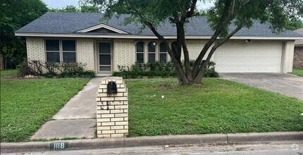 Building Photo - 1118 Pawnee St