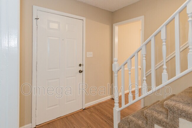 Foto del edificio - 1505 Hidden Lake Dr