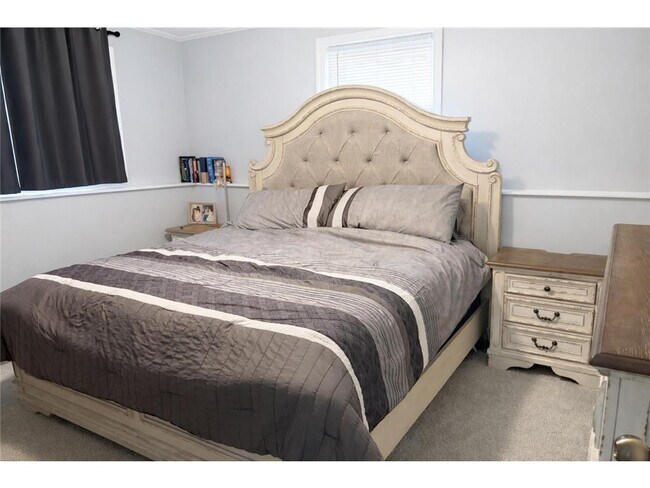 Foto del edificio - 102 Lake Ave S