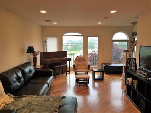 Foto del edificio - 190 Undercliff Ave
