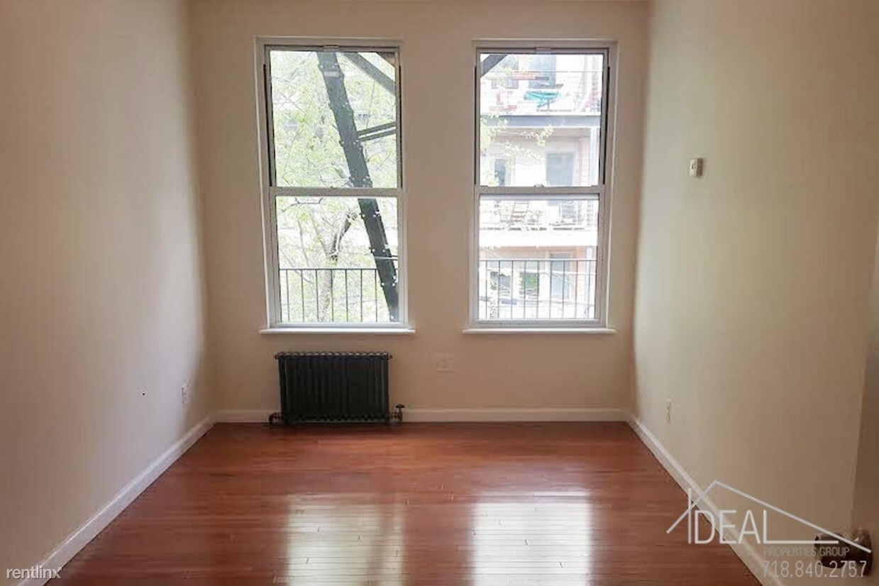 Foto principal - 185 8th St