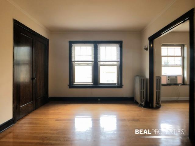 Foto principal - 1 bedroom in CHICAGO IL 60625