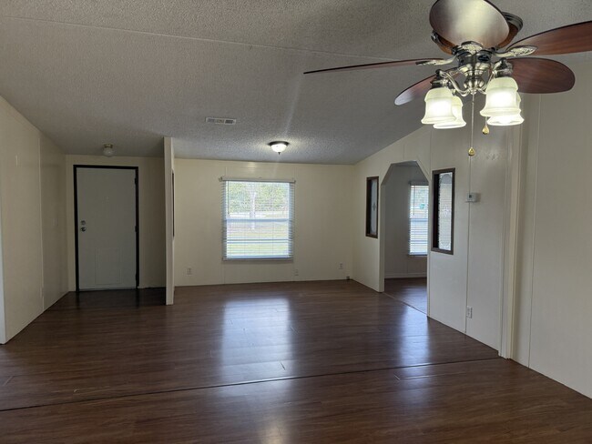 Foto del edificio - 7790 NW 170th St