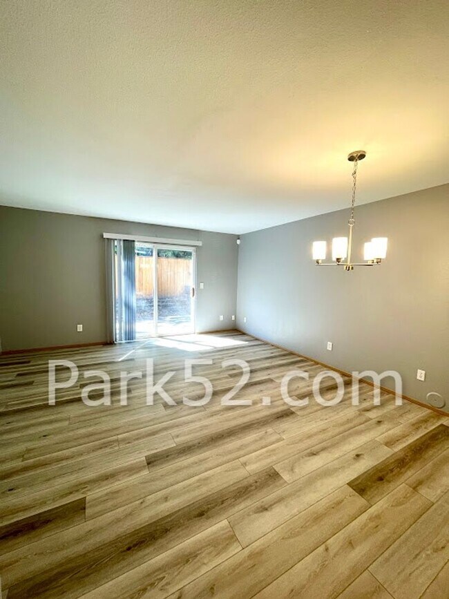 Foto del edificio - 3220 Morrison Rd W