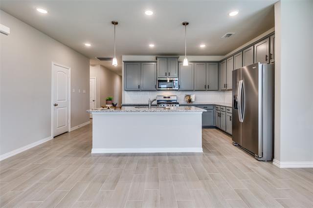 Building Photo - 3737 Paradise Way