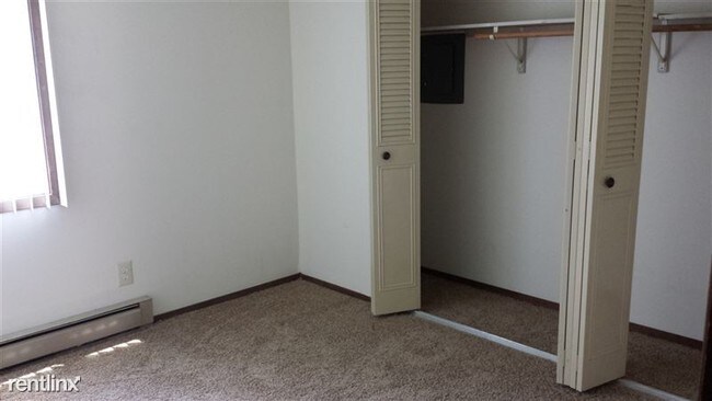 Foto del edificio - 2402 Marquette Rd