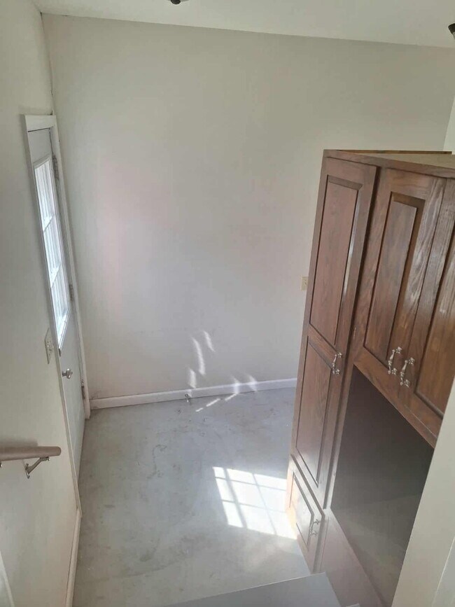 Building Photo - 1808 S 13th St