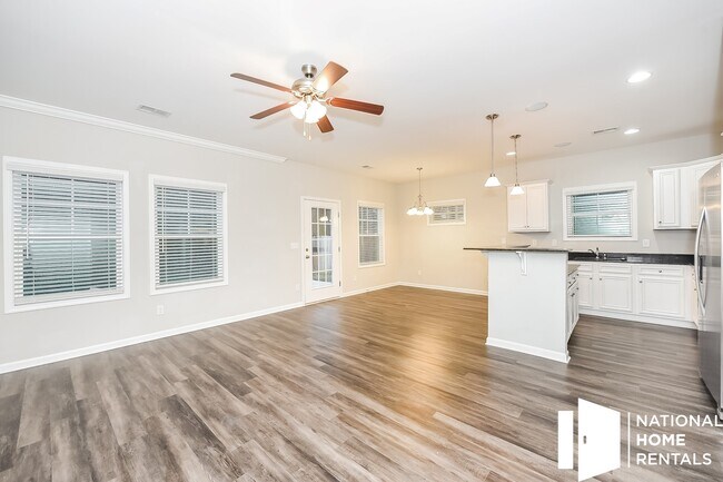 Building Photo - 779 Dawson Park Way