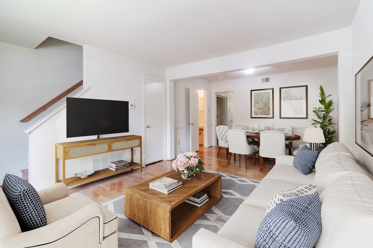 Foto principal - Landmark at Gayton Apartments