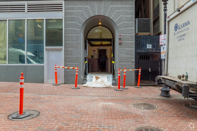 Entrance - 47 Winter St