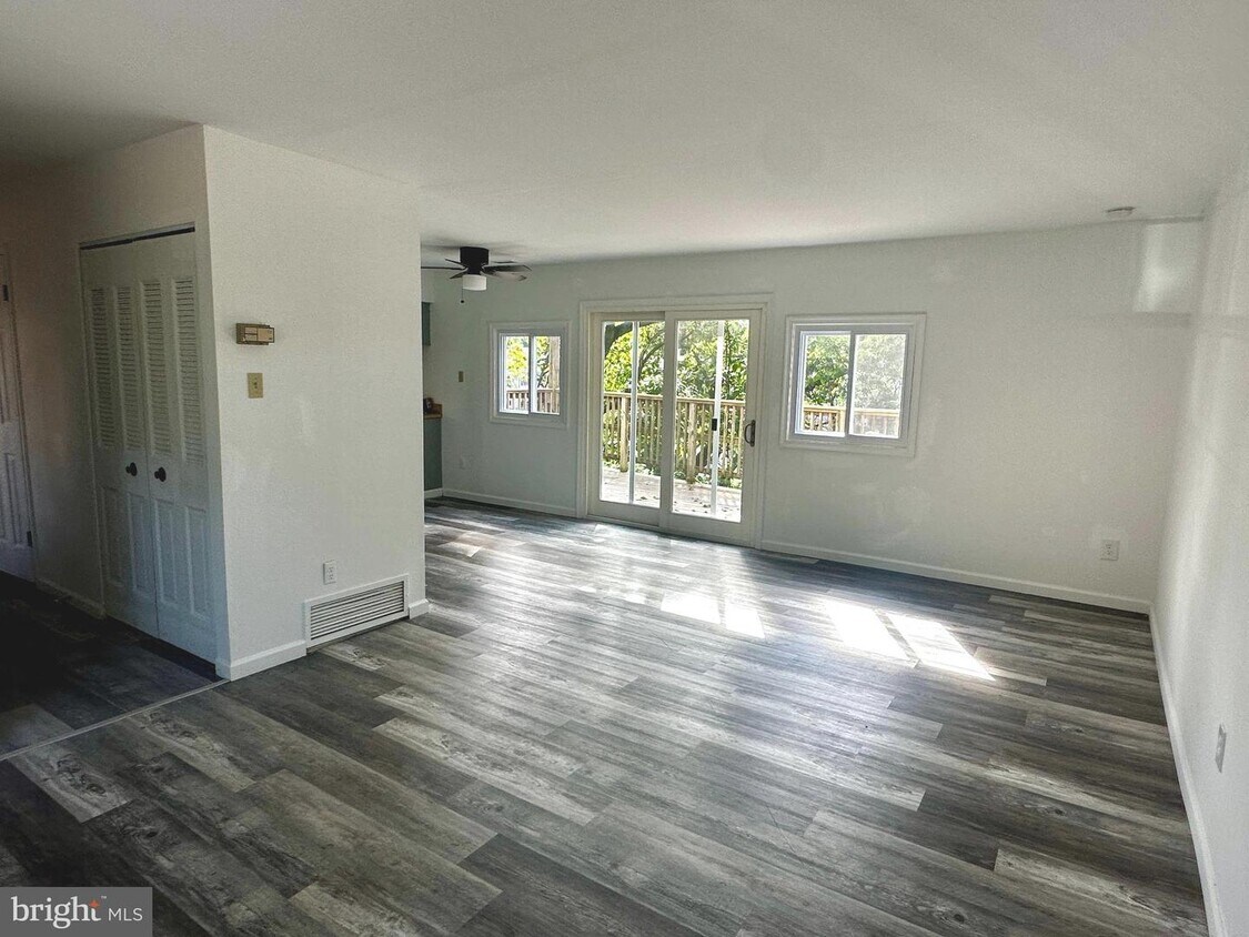 Primary Photo - 255 Greenough St