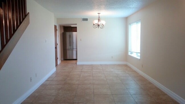 Foto del edificio - NORTHEAST COLONIAL PARK CONDOMINIUM