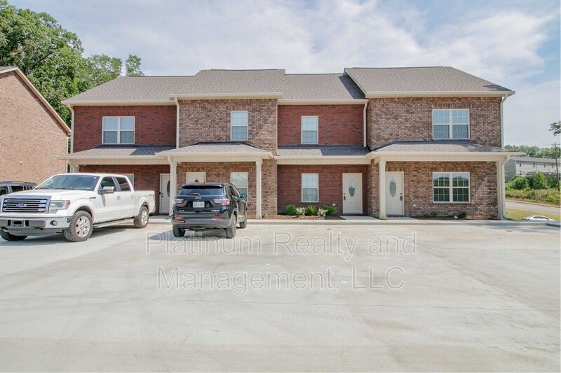 Primary Photo - 550 Peachers Mill Rd