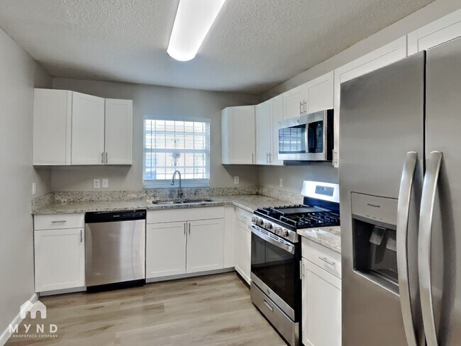 Foto del edificio - 2608 32nd Village Ave