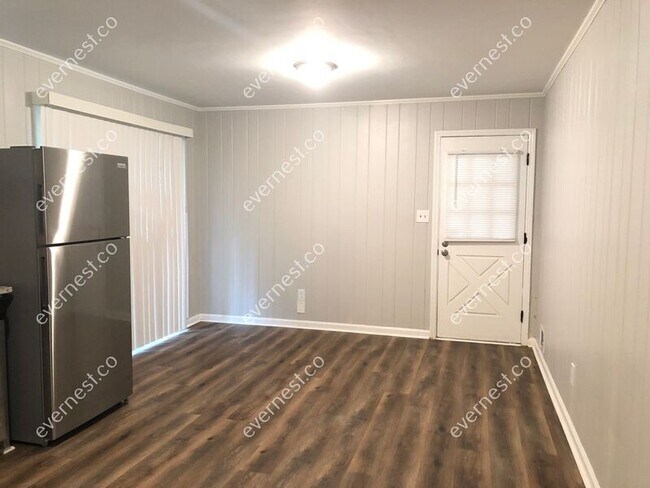 Foto del edificio - 5250 Crystal Ln