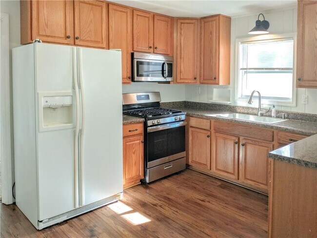 Foto del edificio - 2503 Brooks Dr