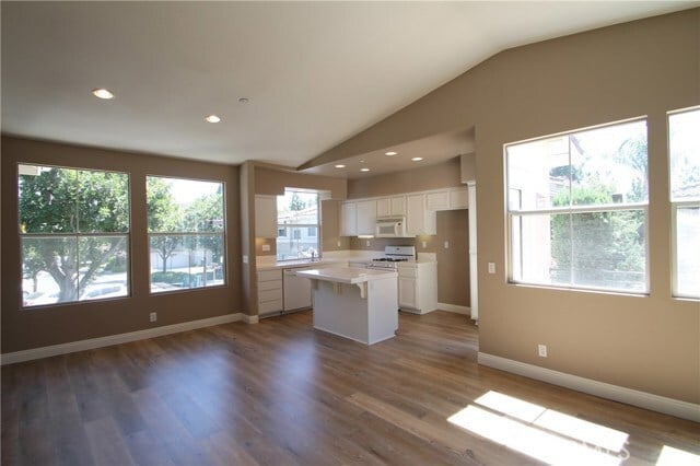 Building Photo - 306 Birch Grove