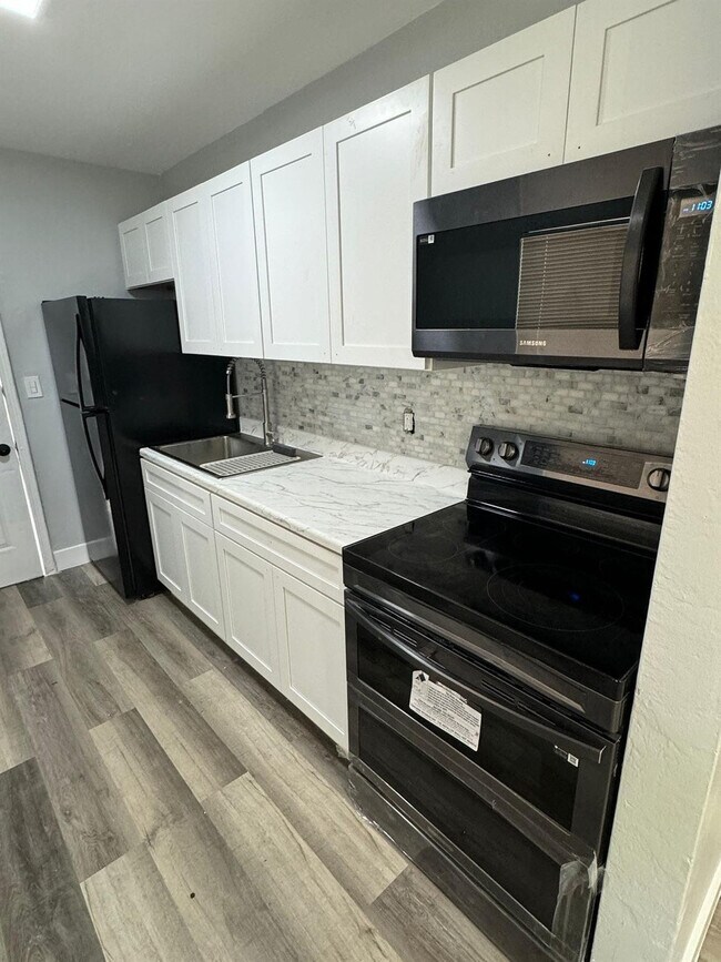 Foto del edificio - 1501 N Andrews Ave