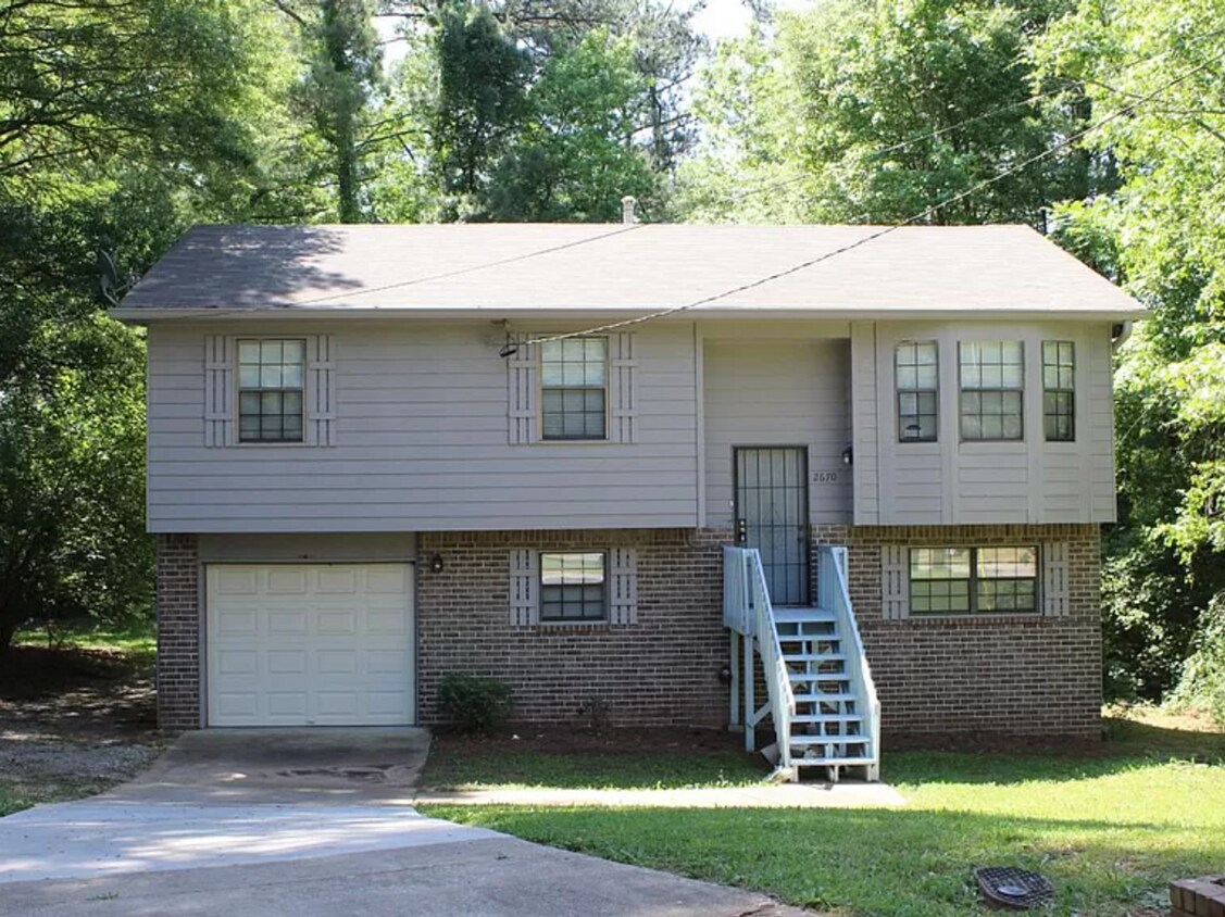 4 bed and 3 bath in Decatur! - 4 bed and 3 bath in Decatur!