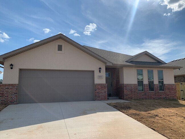 Foto del edificio - 3BR/2BA in Centerton. COMING AVAILABLE IN ...