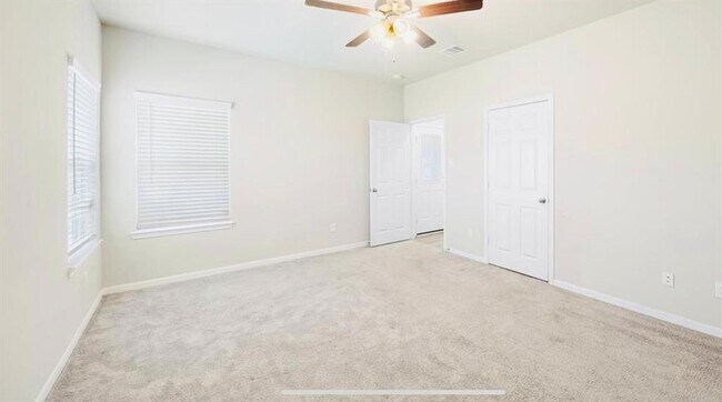 Building Photo - 10314 Birch Peak Dr