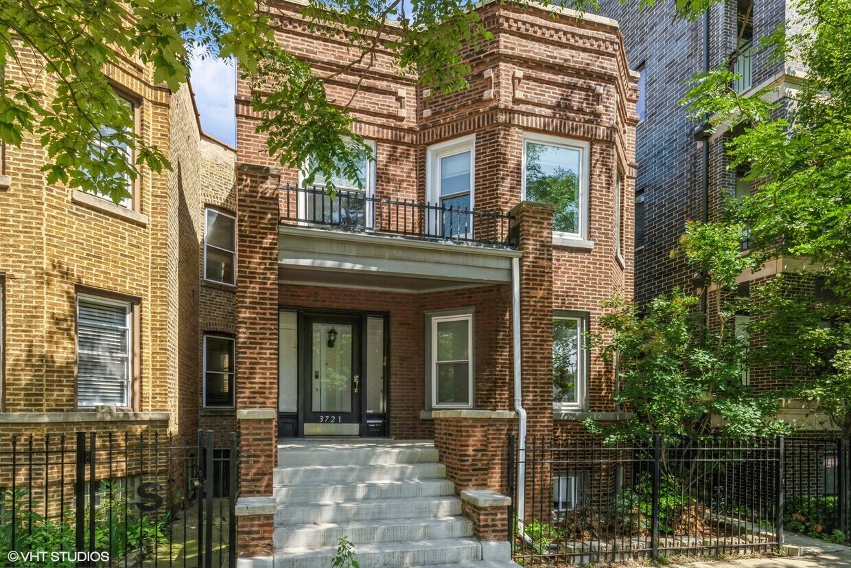 Primary Photo - 3721 N Ashland Ave