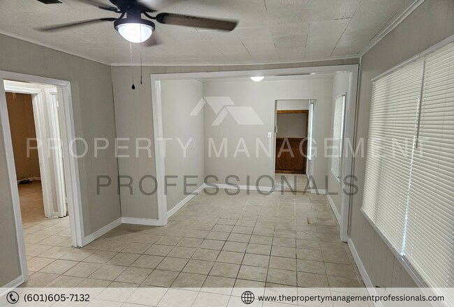 Foto del edificio - 140 Neatherwood Dr