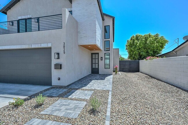 Foto del edificio - 3831 North 8th St
