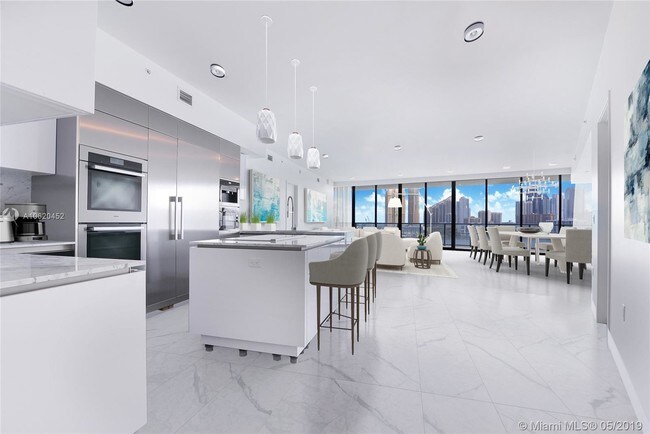 Foto del edificio - 5000 Island Estates Dr