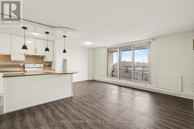 Photo du bâtiment - 1785 Frobisher Ln