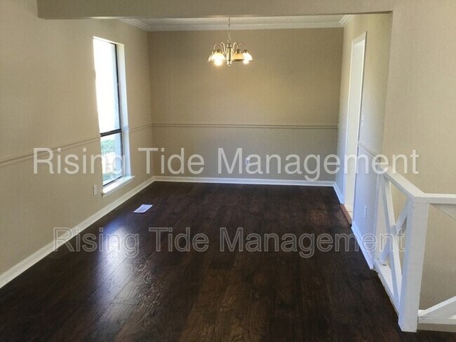Foto del edificio - 8512 Cedar Bark Cir