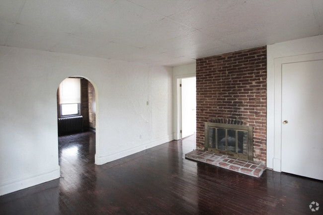 Building Photo - 317 Franklin Ave