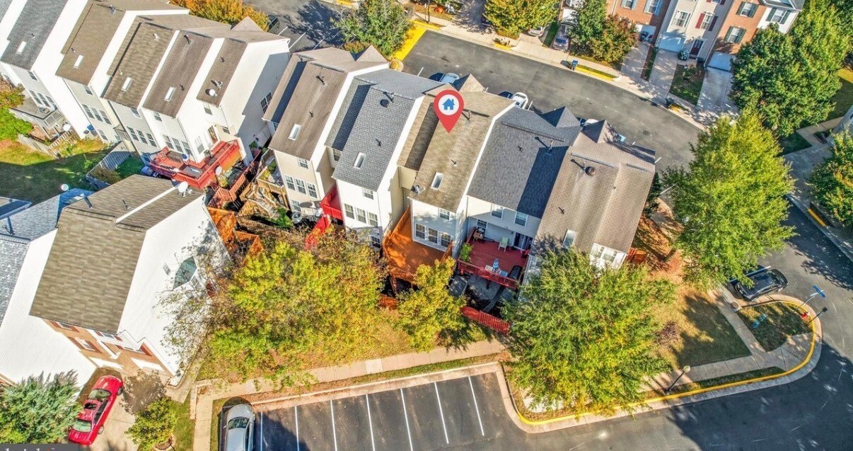 Photo - 4676 Deerwatch Dr (Chantilly, VA)