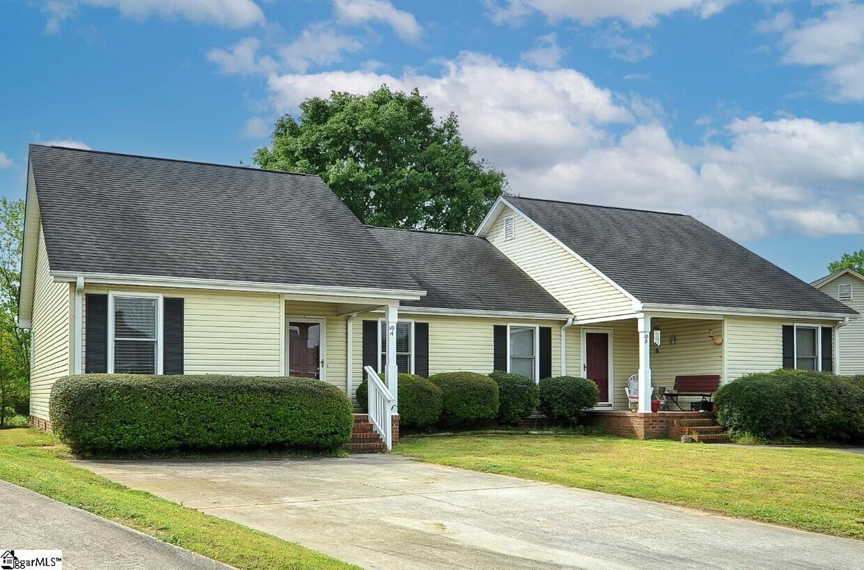 Primary Photo - 10 Camino Ln