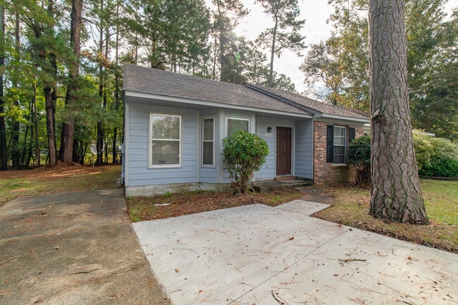 Building Photo - 1924 Greenstone Ct