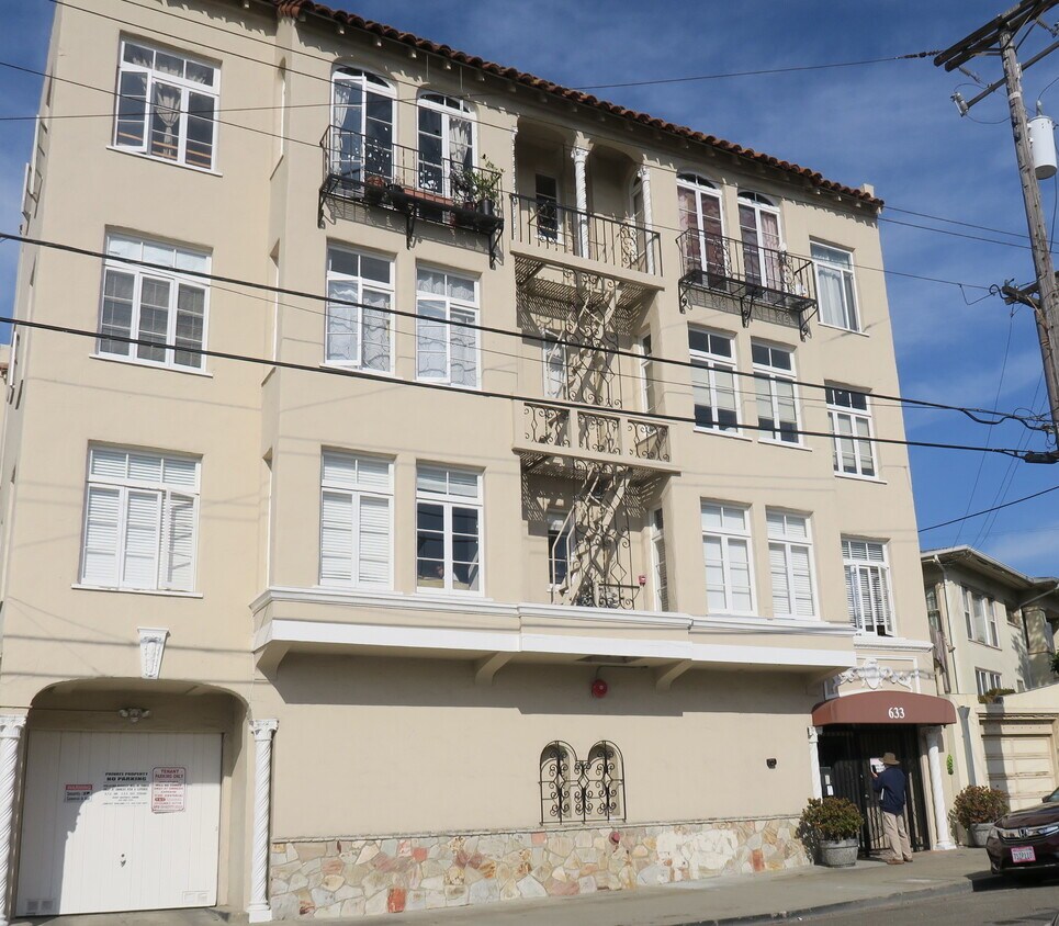 633 Alma Ave Unit 2B, Oakland, CA 94610 Condo for Rent in Oakland, CA