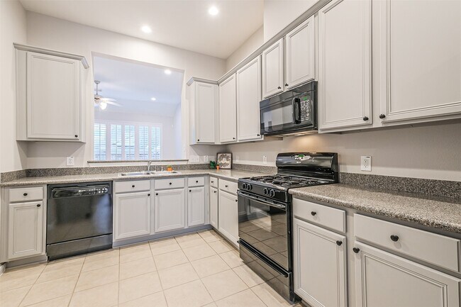 Foto del edificio - 9718 Catalina Leaf Ln