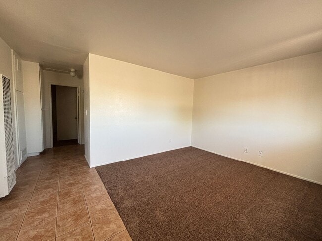 Building Photo - West Lancaster Apartment