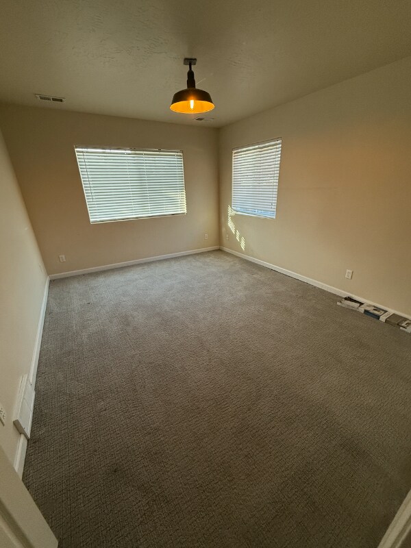 Foto del edificio - 578 Lind Ave