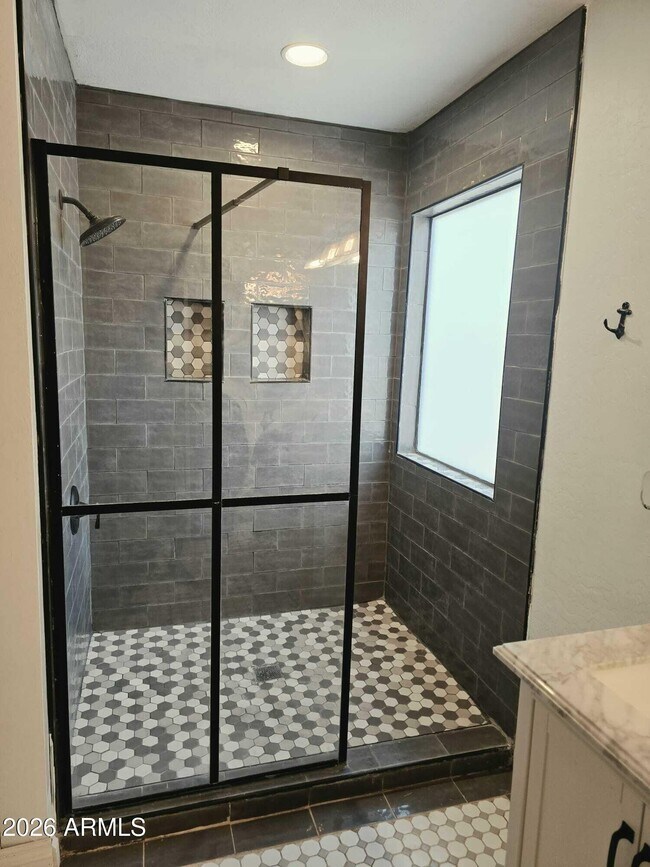 Building Photo - 314 N Cobblestone St