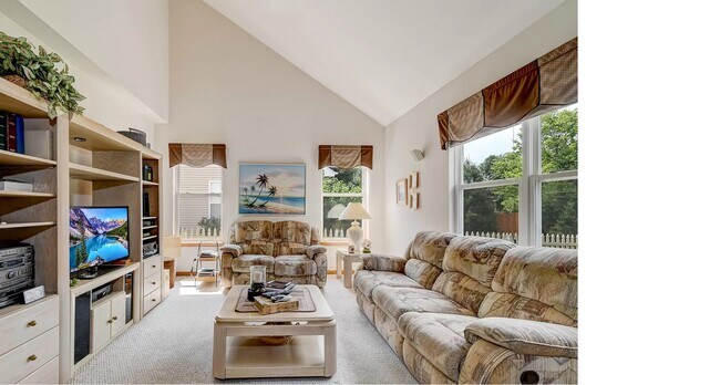 Building Photo - 2962 Savannah Dr