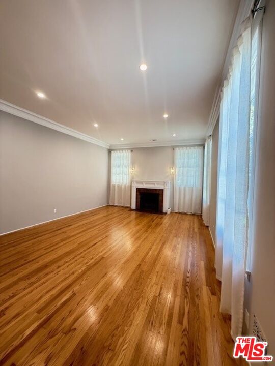 Foto del edificio - 2515 Canyon Dr