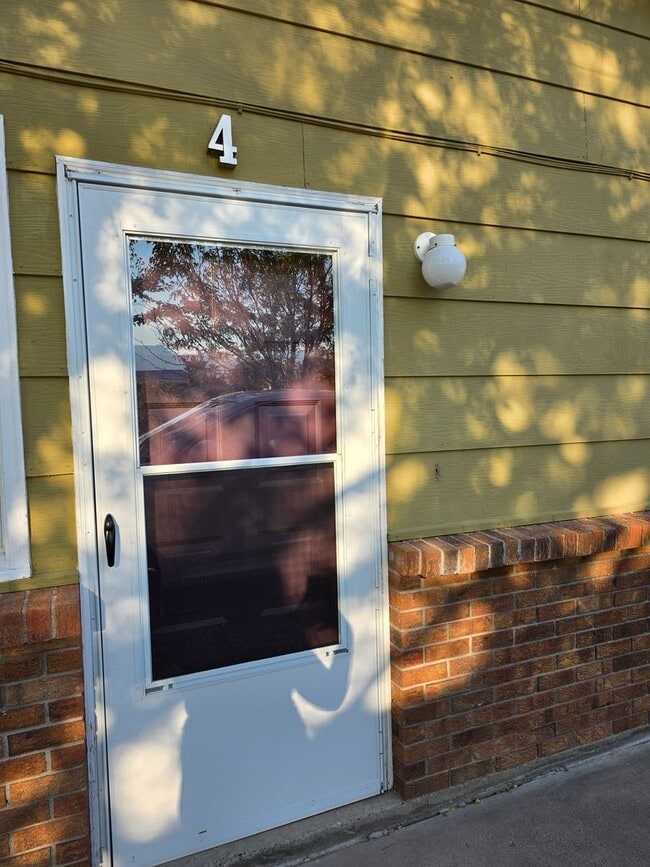 Building Photo - 127 Crawford Ln