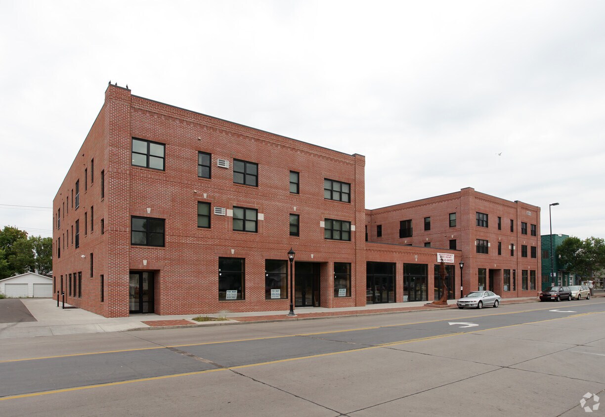 Primary Photo - 526 Water St