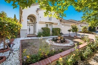 Building Photo - 48900 Sauvignon Ct