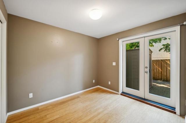 Foto del edificio - 3 bedroom in Seattle WA 98107